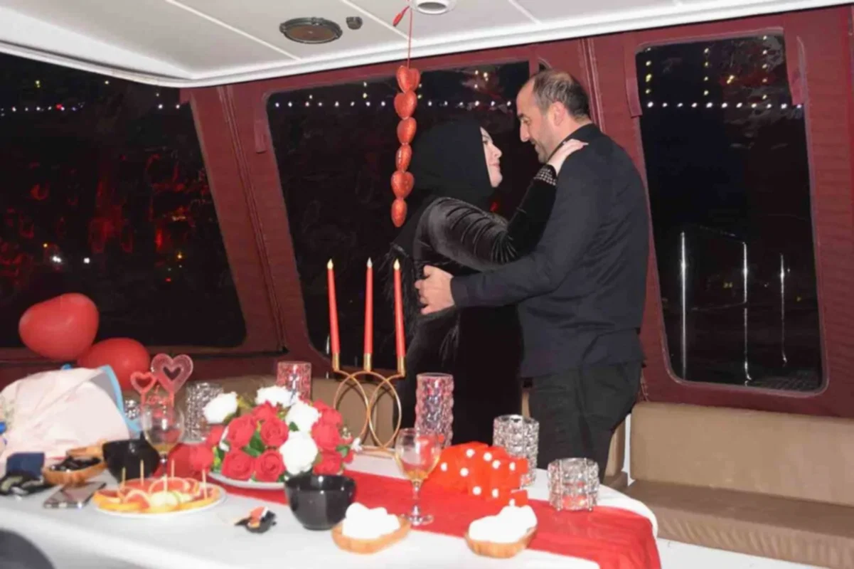 teknede evlilik yıldönümü